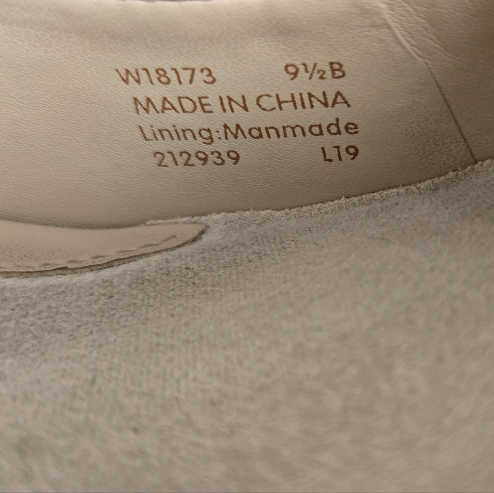 Cole Haan Classic Black Heels - Picture 10 of 11